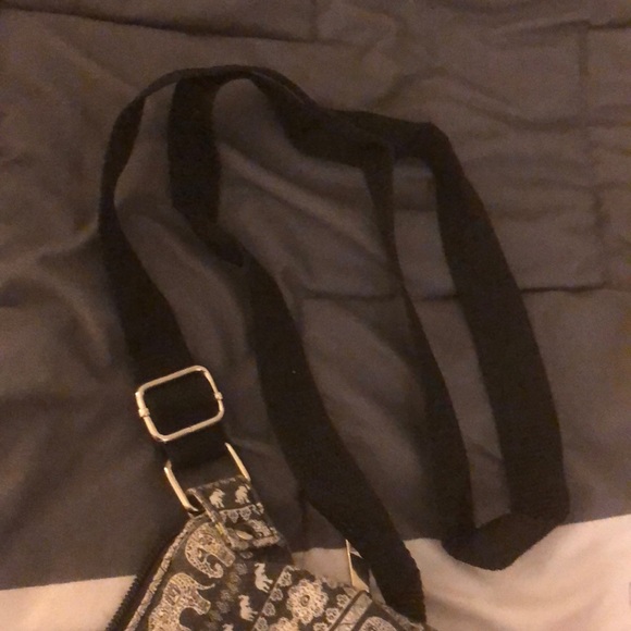 2FOR15✅ Tribal elephants cross shoulder bag - Picture 3 of 5